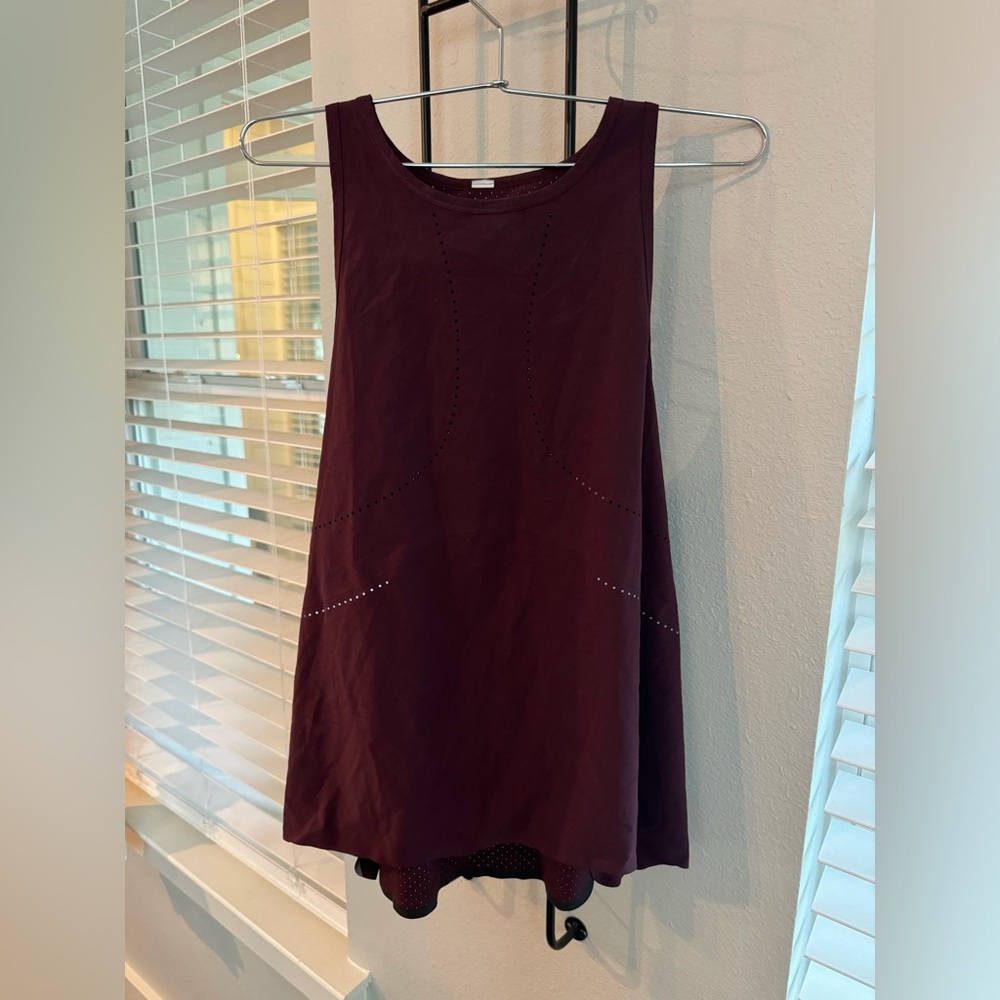 Lululemon top